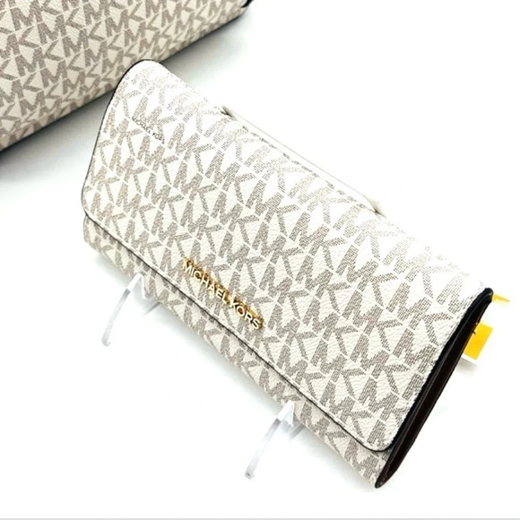 Michael Kors Medium Jaycee Zip Packet Backpack & Trifold Wallet Vanilla/Brown - Picture 7 of 16